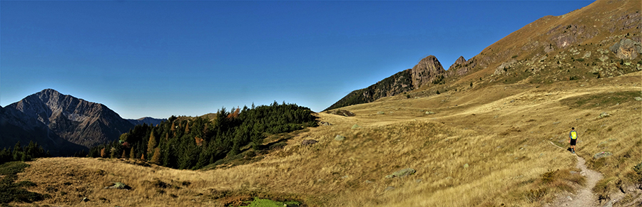 Panorama sul pianoro pascolivo di Monte Campo